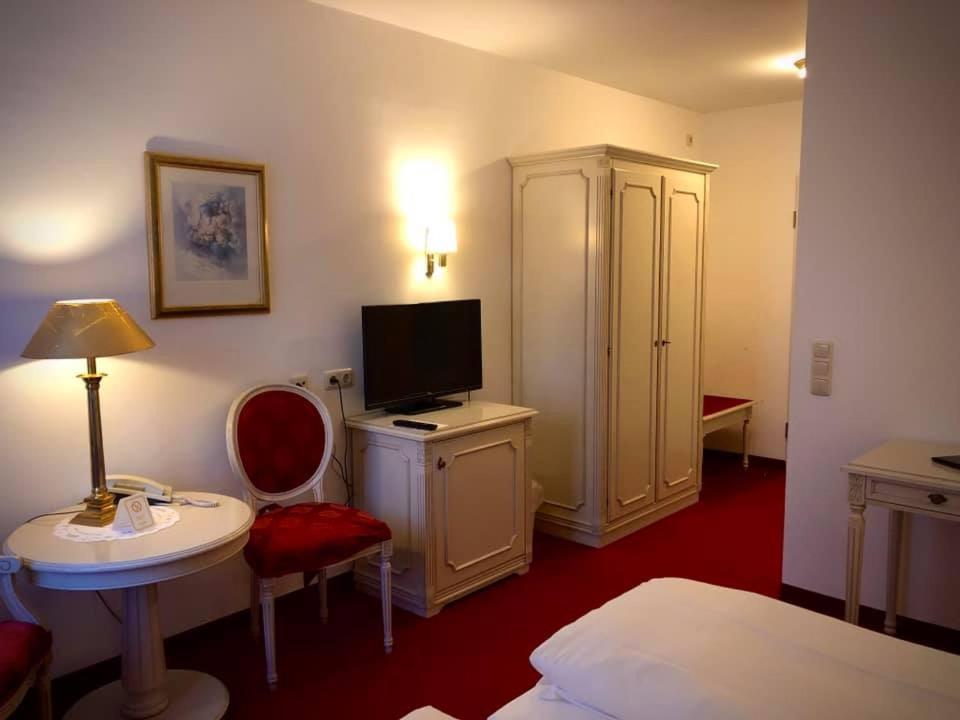 Hotel Daniels Hallbergmoos Buitenkant foto