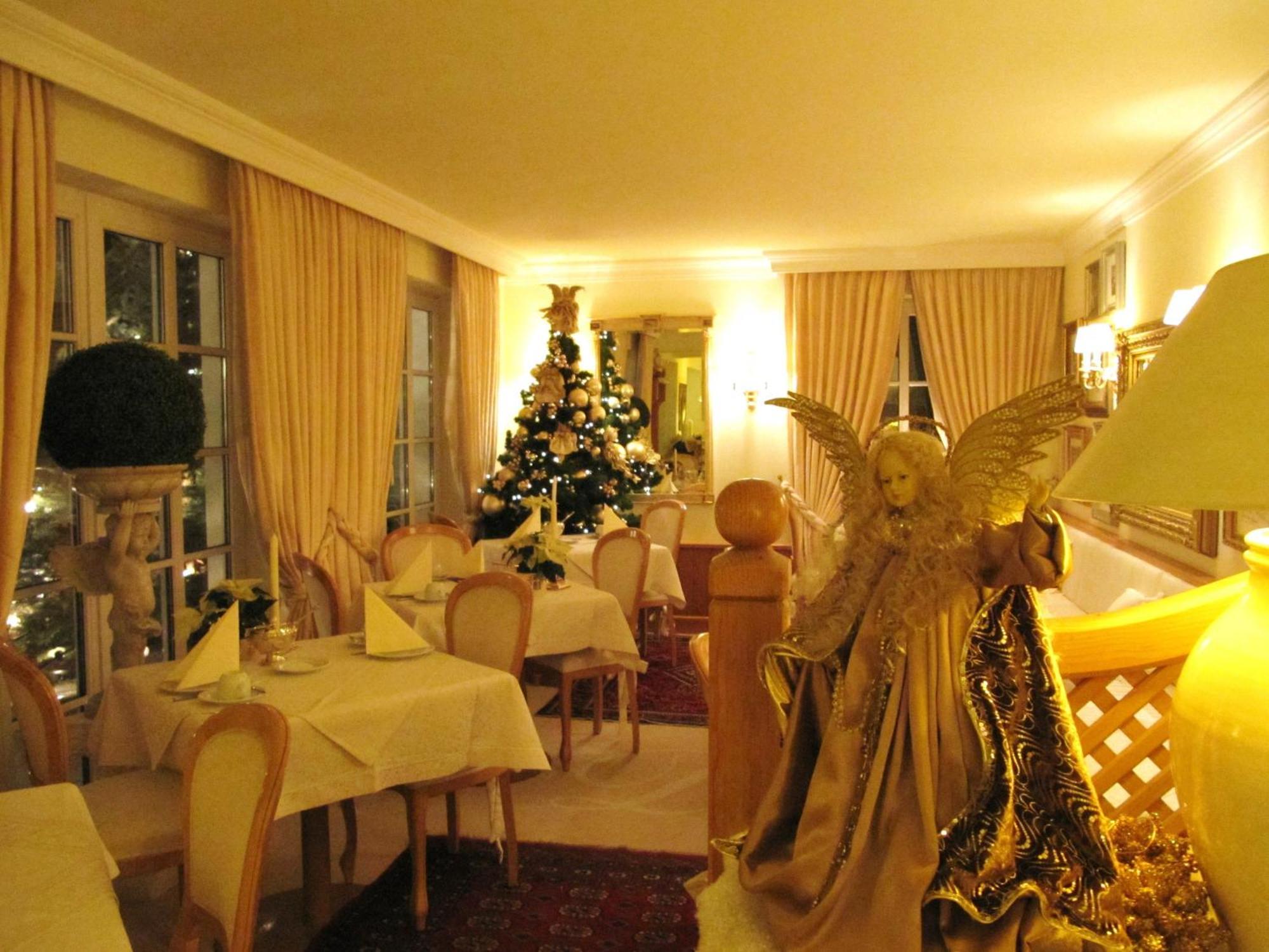 Hotel Daniels Hallbergmoos Buitenkant foto